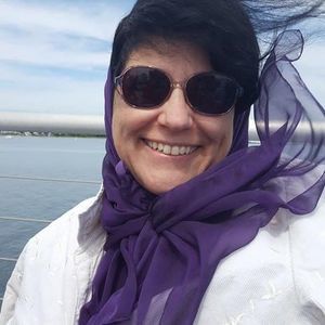 Meet your Posher, Elaine